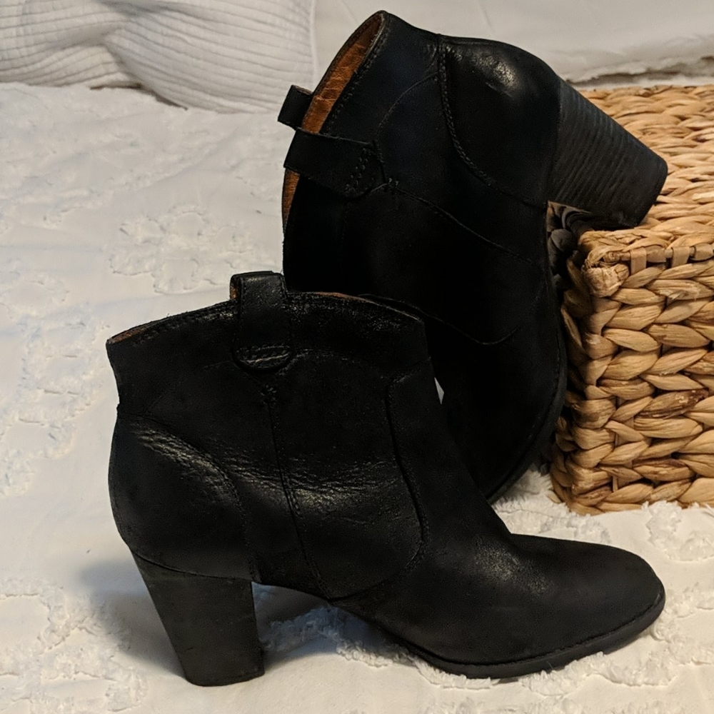 Clarks Indigo booties